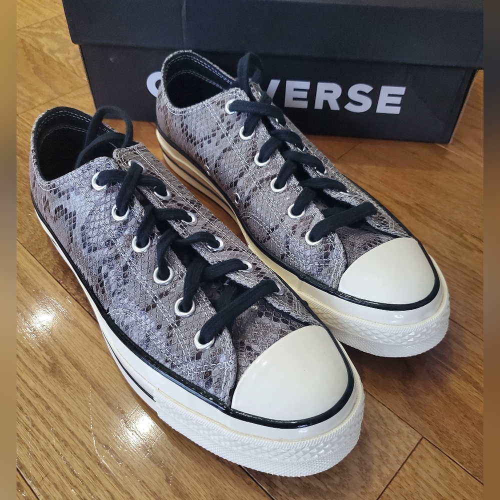 Leather Snakeskin Print Converse Chuck Taylor Men's 8, Ladies 10 NWOT